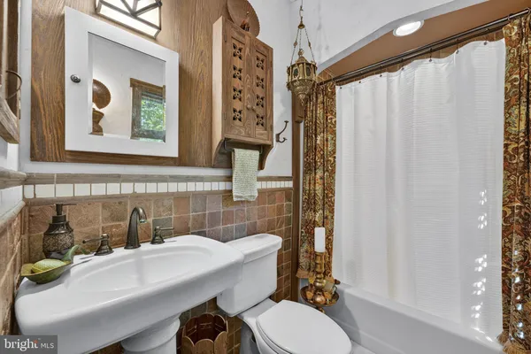 $715,000 | 270 7 Ponds Road, Amissville, VA 20106