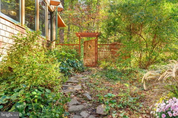 $715,000 | 270 7 Ponds Road, Amissville, VA 20106