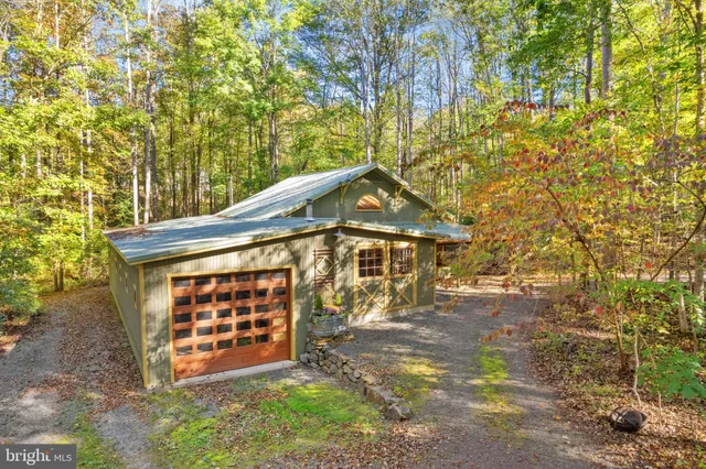 $739,000 | 270 7 Ponds Road, Amissville, VA 20106