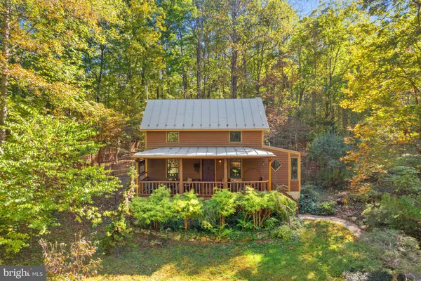 $715,000 | 270 7 Ponds Road, Amissville, VA 20106