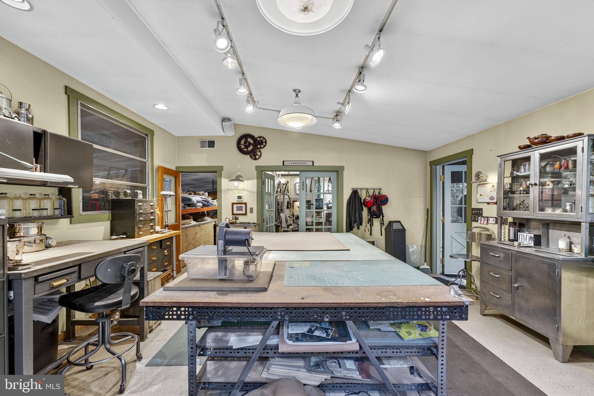 270 7 Ponds Road Amissville, VA 20106 - Photo 31 of 37 Maker Studio Room