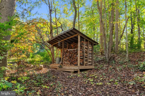 $715,000 | 270 7 Ponds Road, Amissville, VA 20106