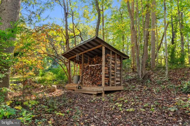 $739,000 | 270 7 Ponds Road, Amissville, VA 20106