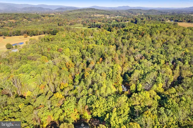 $739,000 | 270 7 Ponds Road, Amissville, VA 20106