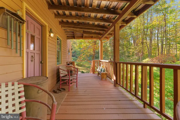 $715,000 | 270 7 Ponds Road, Amissville, VA 20106