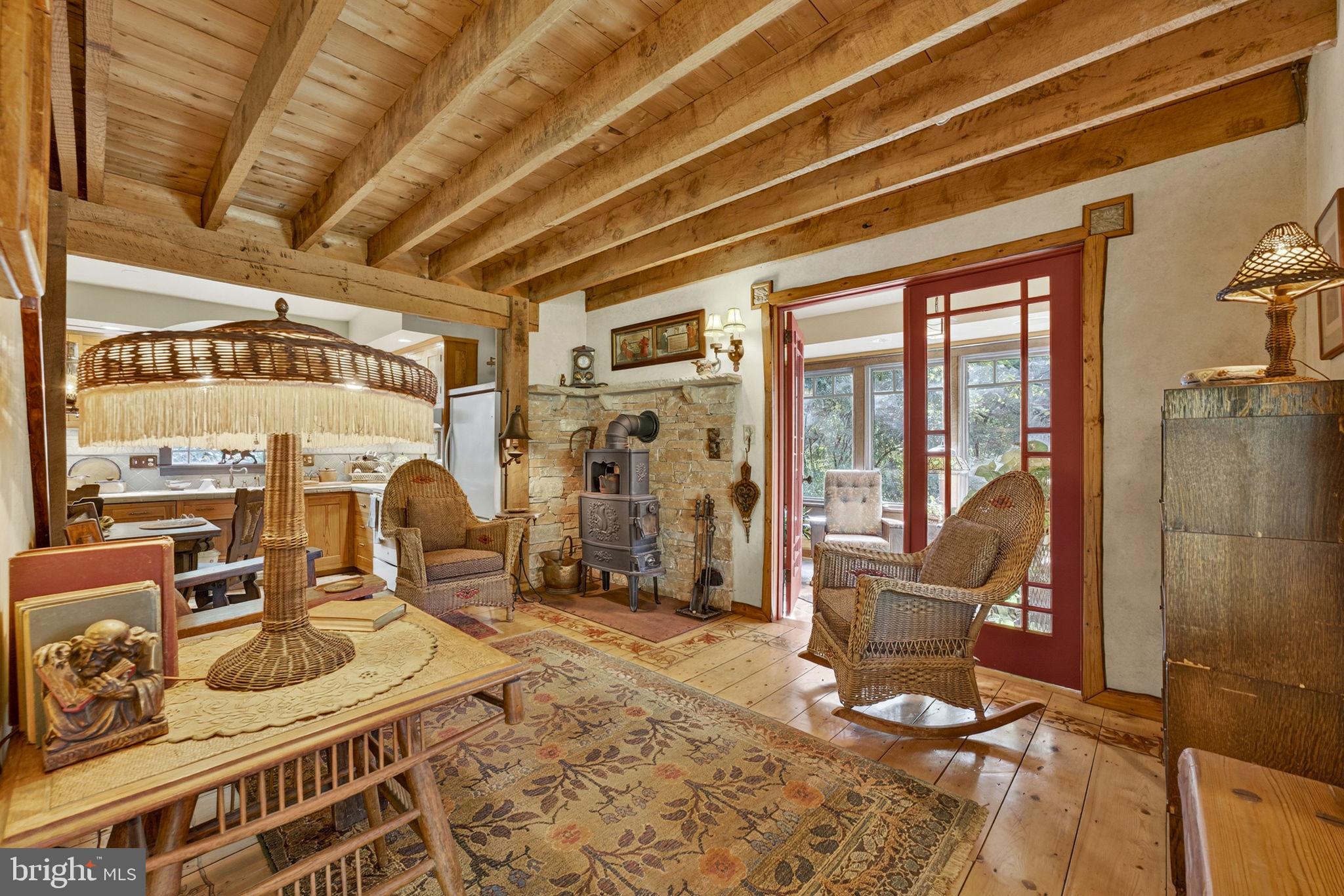 270 7 Ponds Road Amissville, VA 20106 - Photo 7 of 37 Living Room