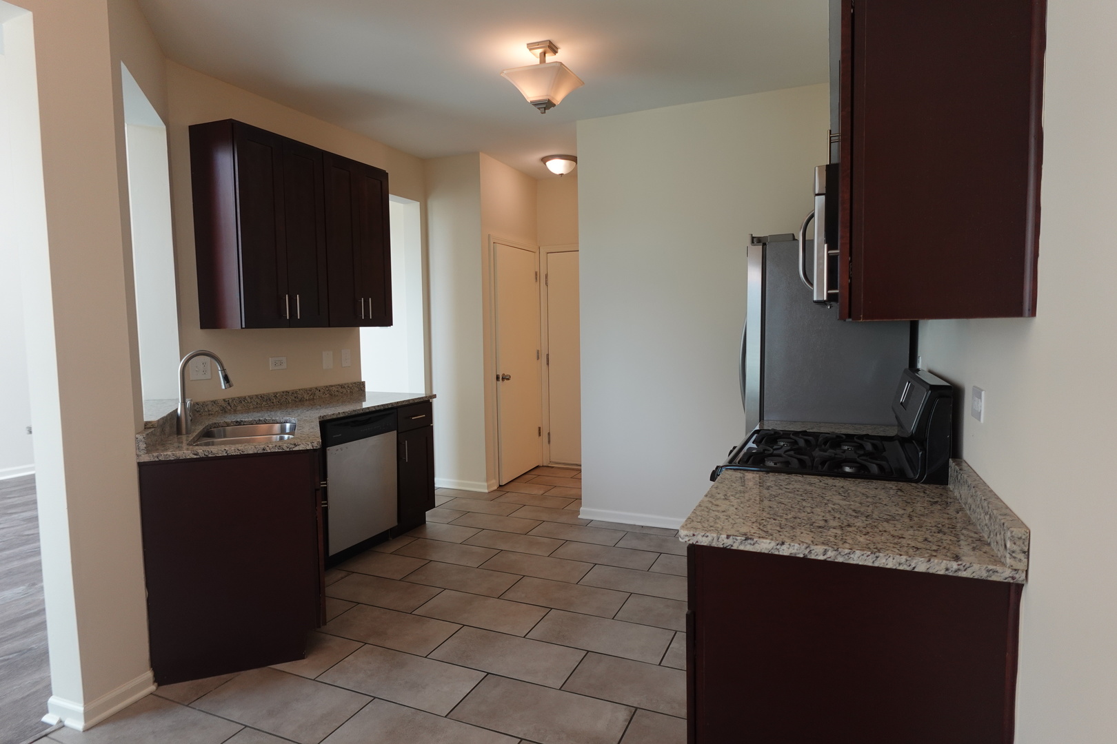1709 Spaulding Road Bartlett, IL 60103 - Photo 8 of 27