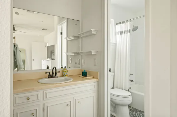 $3,450 | 9300 Meadow Vale, Austin, TX 78758