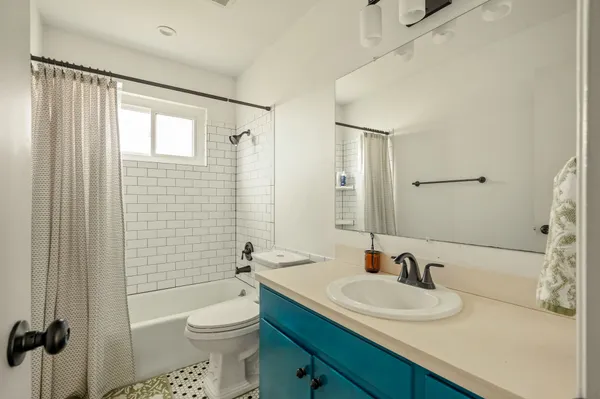 $3,450 | 9300 Meadow Vale, Austin, TX 78758