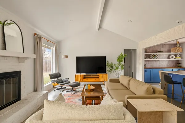 $3,450 | 9300 Meadow Vale, Austin, TX 78758