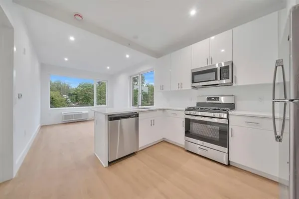 $3,000 | 3309 Liberty Avenue, Unit 207, North Bergen, NJ 07047