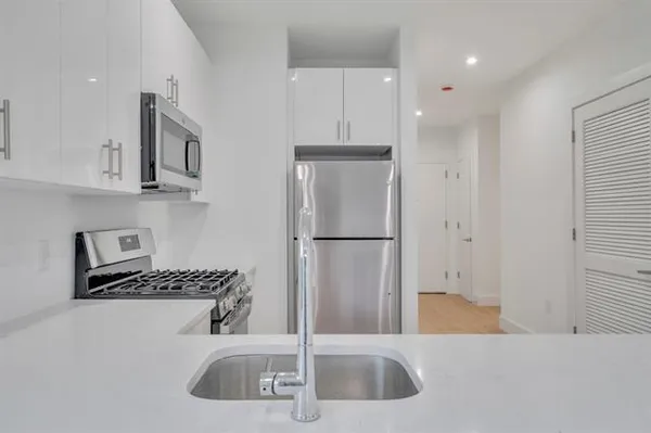 $3,000 | 3309 Liberty Avenue, Unit 207, North Bergen, NJ 07047