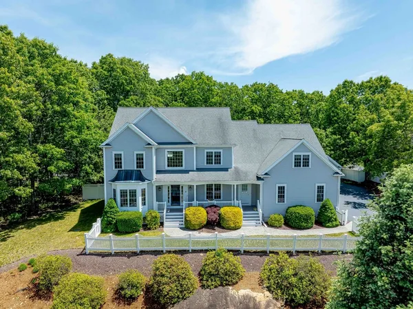 $874,900 | 17 Dudley Road, Mendon, MA 01756
