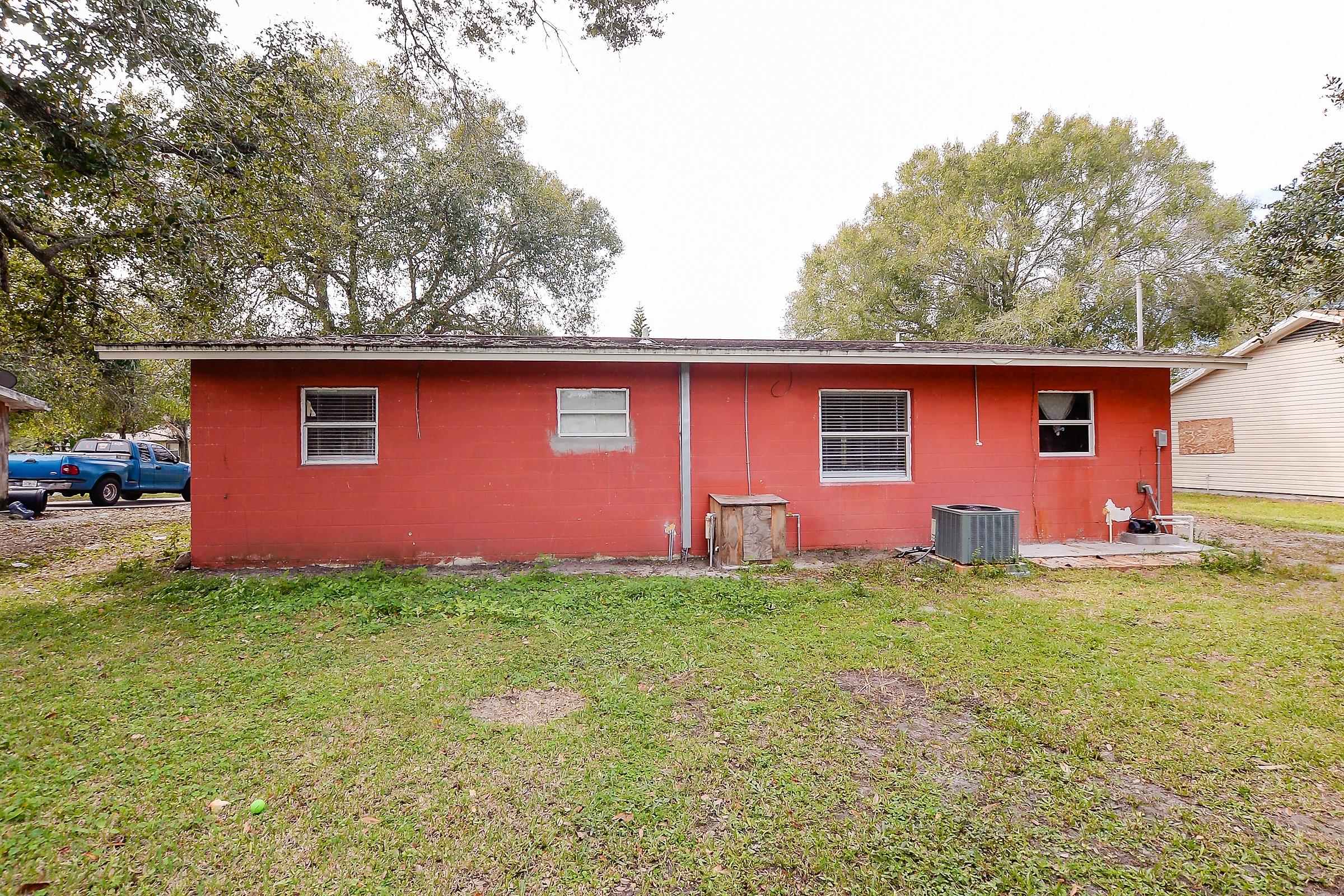 2920 Middle Road Fort Pierce, FL 34981 - Photo 8 of 23 LR-1835