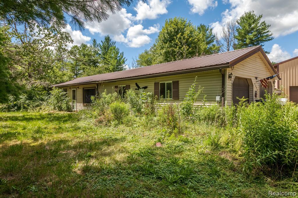 9698 Edward Road Fostoria, MI 48435 - Photo 2 of 8
