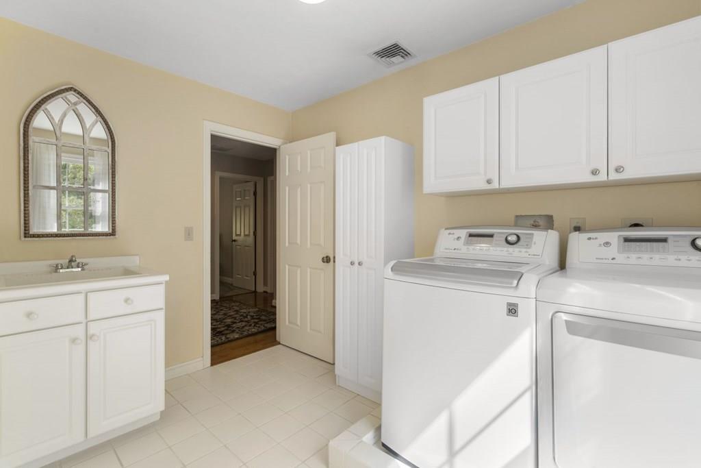 92 Saddle Hill Road Hopkinton, MA 01748 - Photo 37 of 41 Gallery Image 37