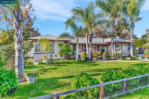 $1,099,888 | 1455 Grove Way, Concord, CA 94518