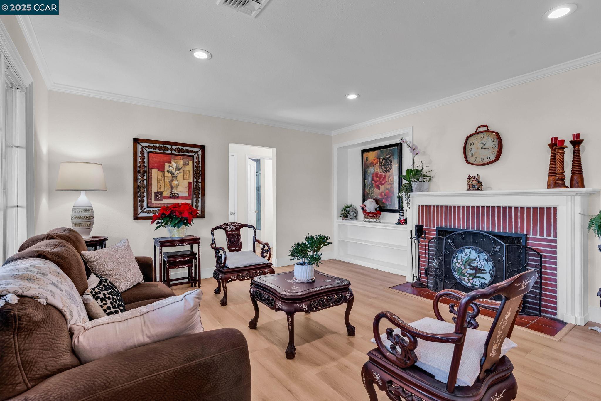 1455 Grove Way Concord, CA 94518 - Photo 6 of 55