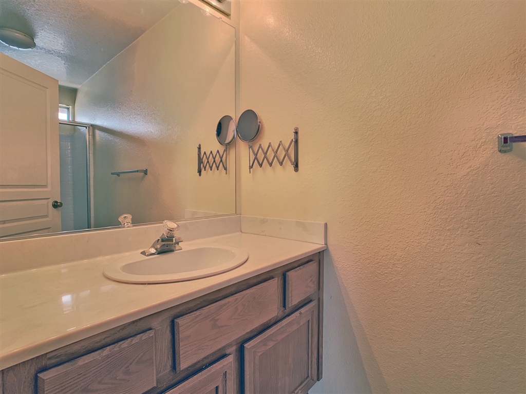 10137 Pinon Place Lakeside, CA 92040 - Photo 7 of 23 Gallery Image 7