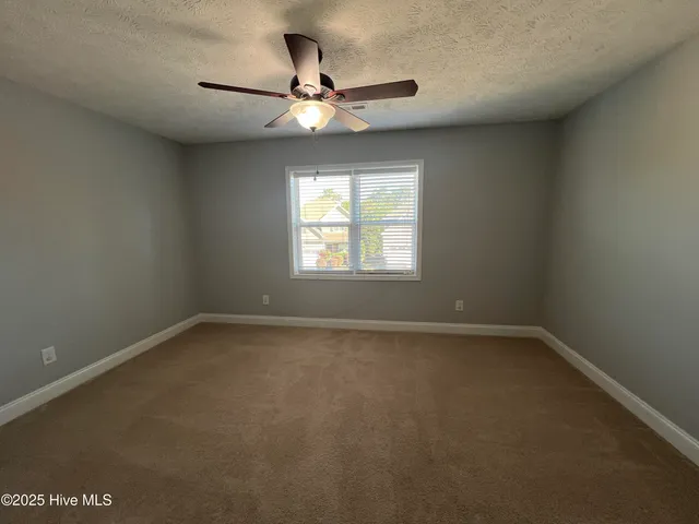 $2,200 | 127 Lightwater Drive, Aberdeen, NC 28315