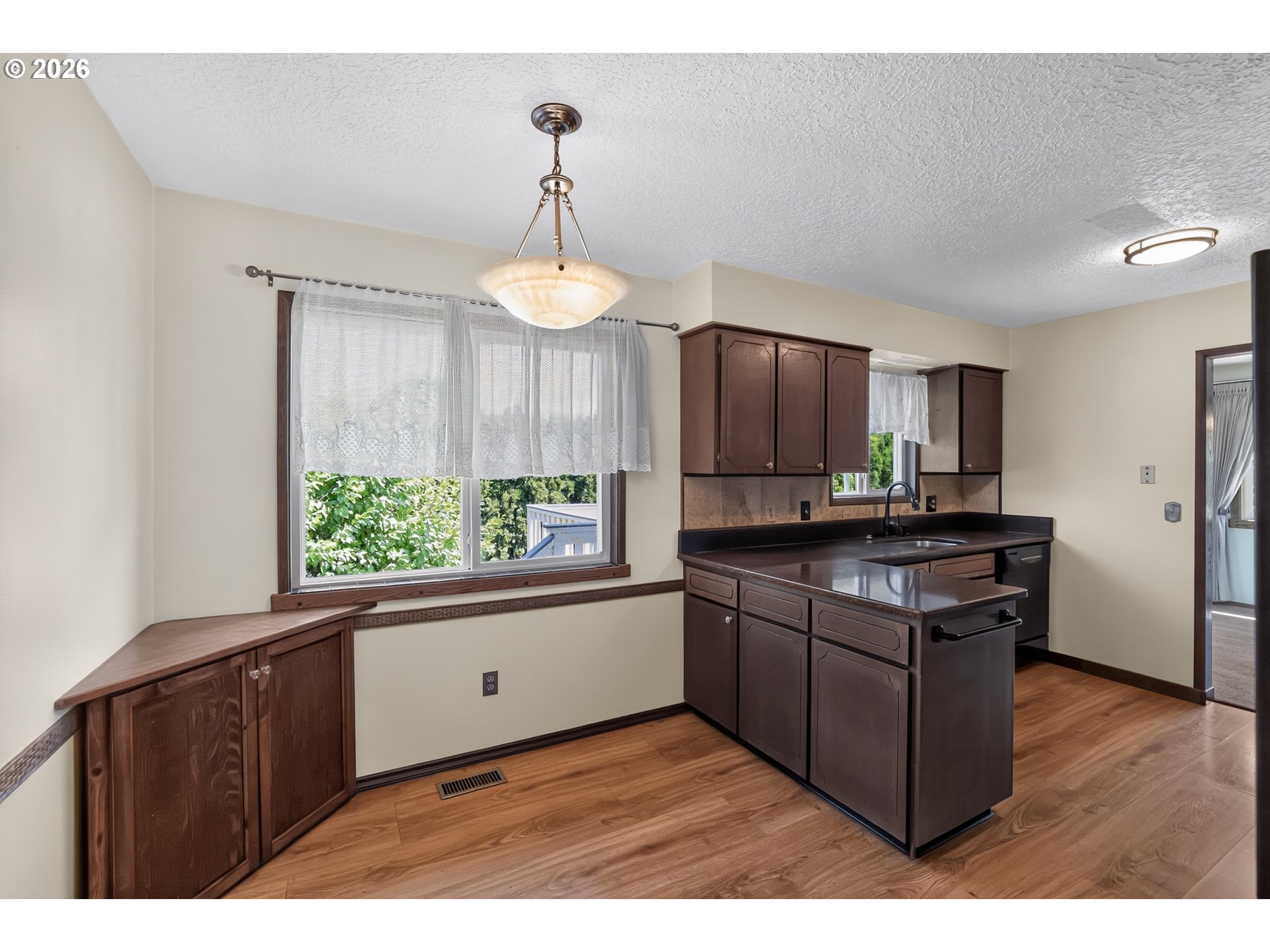 3575 Northeast 4th Street Gresham, OR 97030 - Photo 10 of 34 Kitchen