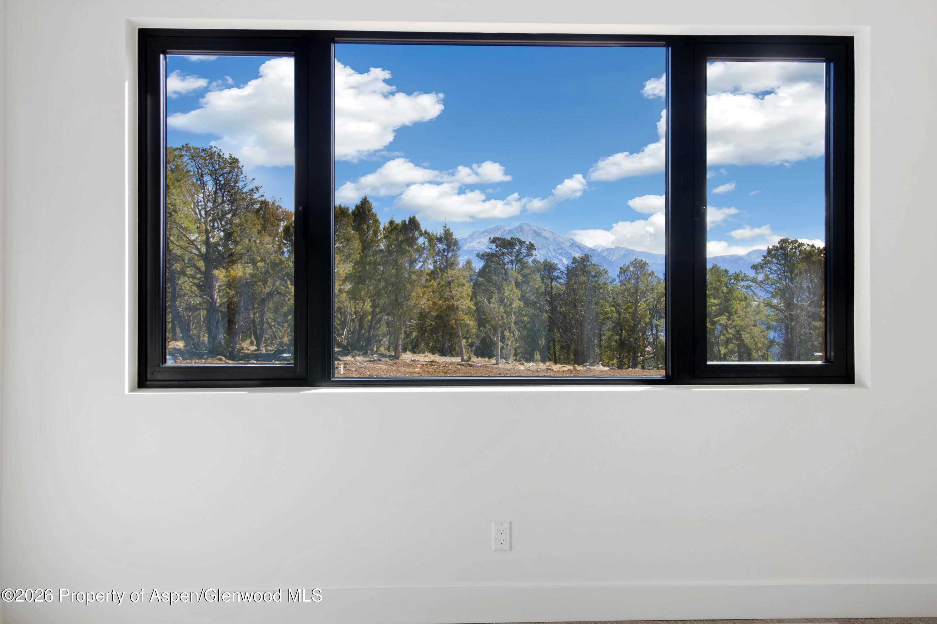 38 Woodruff Road Glenwood Springs, CO 81601 - Photo 14 of 34 dining window