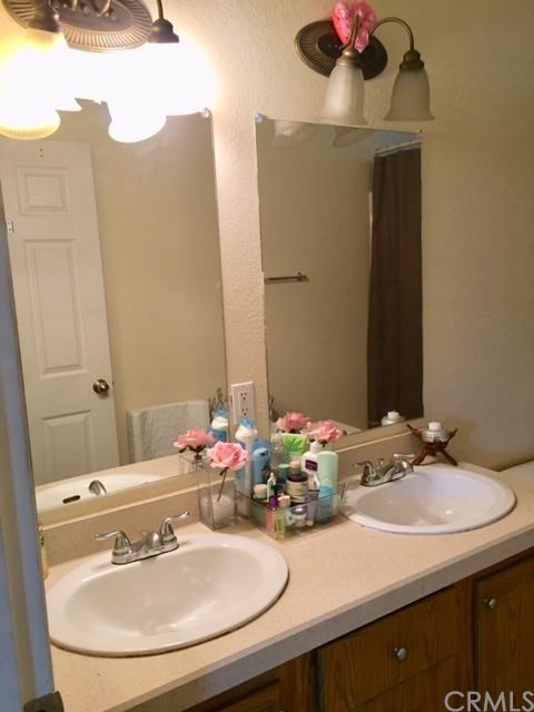 12101 Indiana Riverside Ca, Unit 5 Riverside, CA 92505 - Photo 10 of 12 Gallery Image 10