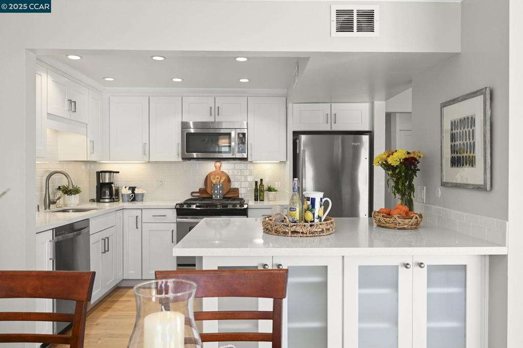 2000-2000 Golden Rain Road, Unit 4 Walnut Creek, CA 94595 - Photo 10 of 34