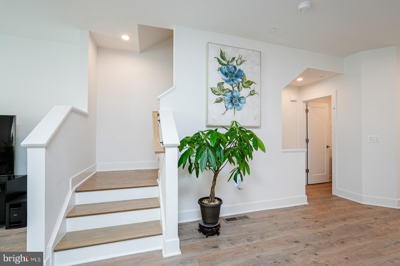 5345 Zenith Overlook Bethesda, MD 20816 - Photo 28 of 53