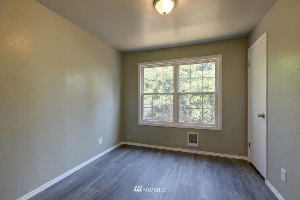 6153 Fairlawn Road Southwest Lakewood, WA 98499 - Photo 11 of 17 Gallery Image 11