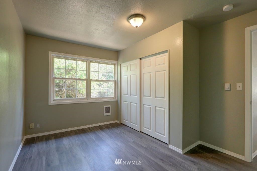 6153 Fairlawn Road Southwest Lakewood, WA 98499 - Photo 12 of 17 Gallery Image 12