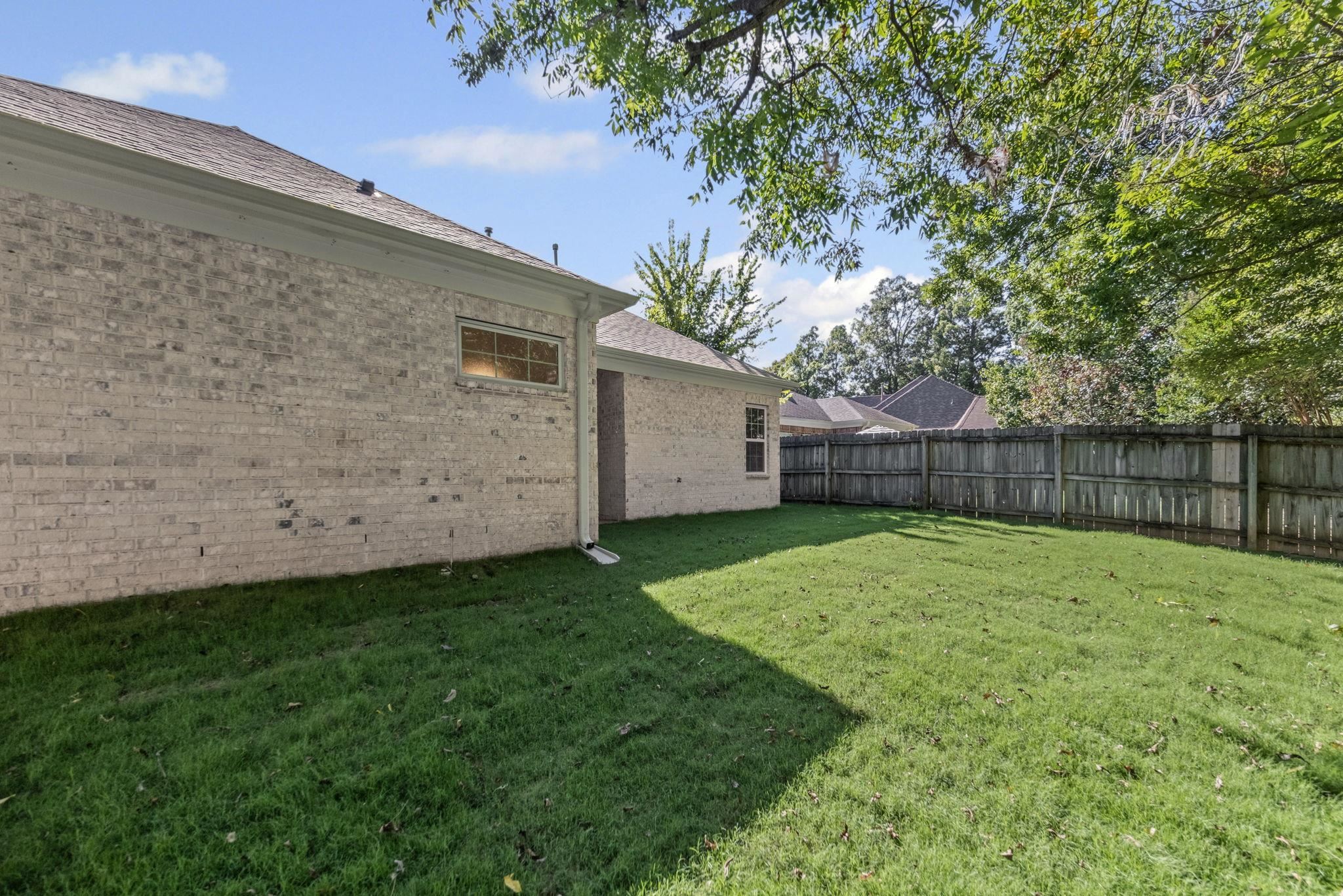 8670 Valmont Circle Memphis, TN 38016 - Photo 32 of 33 View of fenced backyard