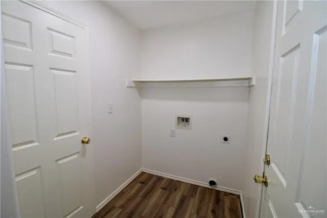 a view of utility room