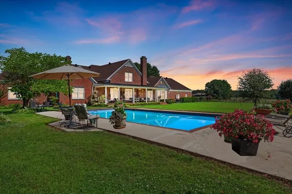 $3,900,000 | 502 County Road 42520, Paris, TX 75462