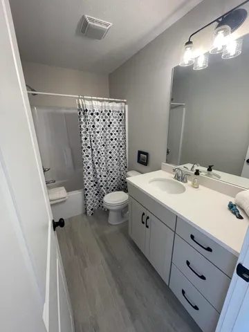 $240,000 | 301 Vista Green Court, Holland, MI 49423