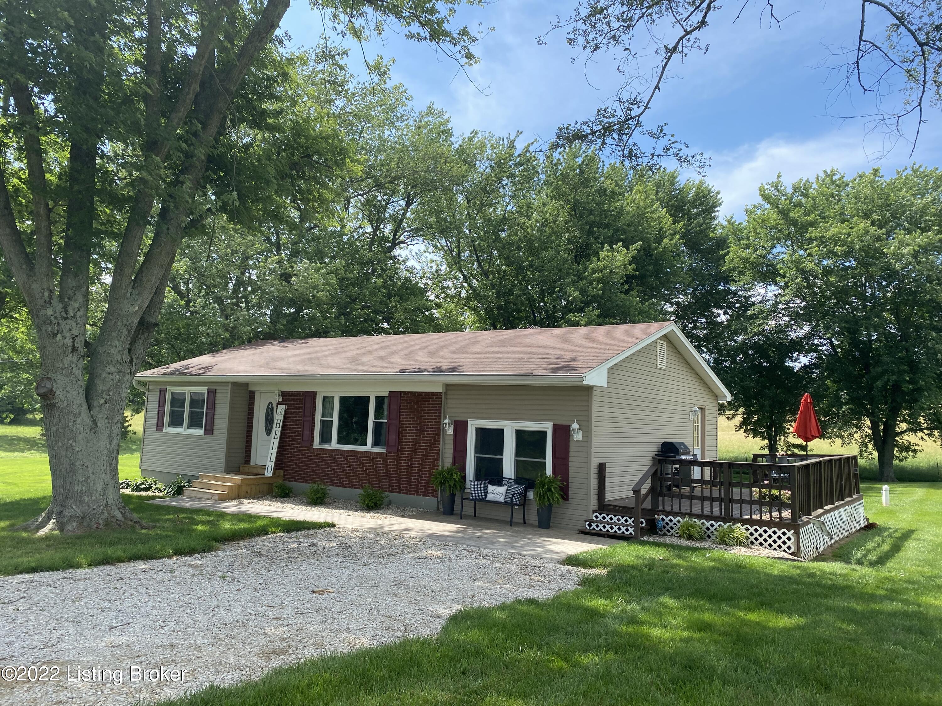 580 Sandy Hill Road Guston, KY 40142 - Photo 6 of 39 DD71562E-691A-4815-9229-7503F52BF23A