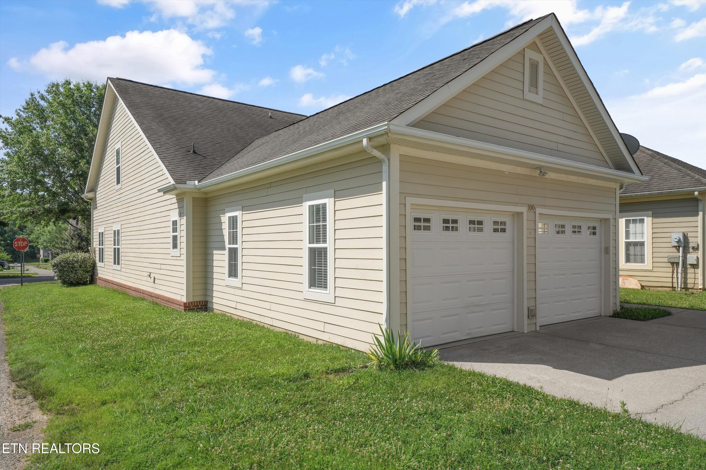 100 Forestberry Street Oak Ridge, TN 37830 - Photo 41 of 47 43-100 Forestberry St12