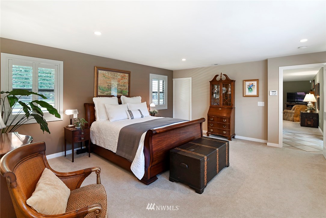 3010 Russet Road Brier, WA 98036 - Photo 15 of 25 Gallery Image 15