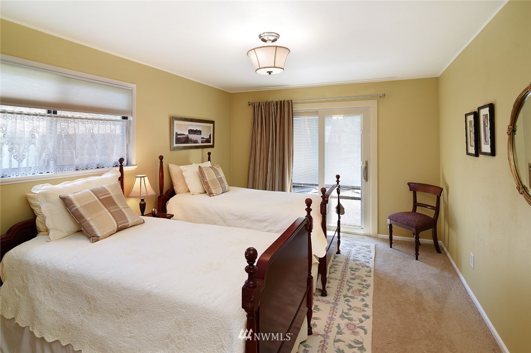 3010 Russet Road Brier, WA 98036 - Photo 22 of 25 Gallery Image 22