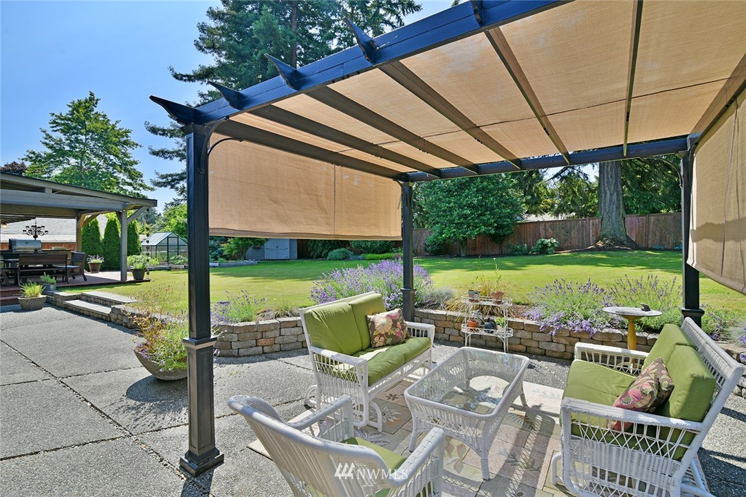 3010 Russet Road Brier, WA 98036 - Photo 25 of 25 Gallery Image 25