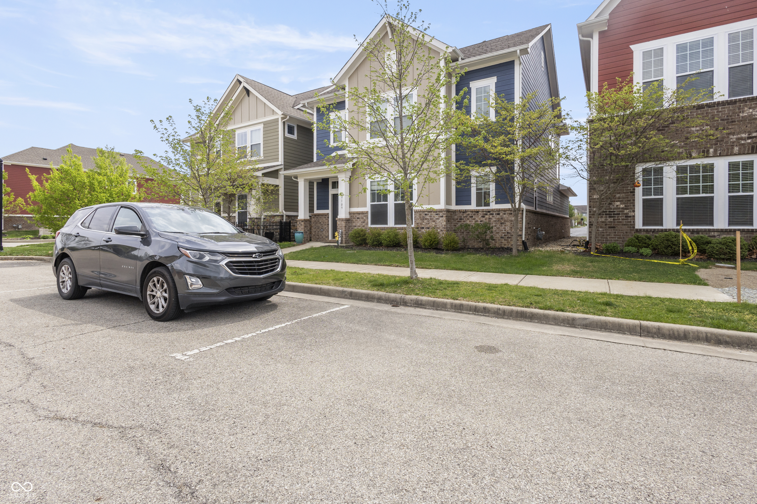 9109 Rising Road Indianapolis, IN 46216 - Photo 3 of 41