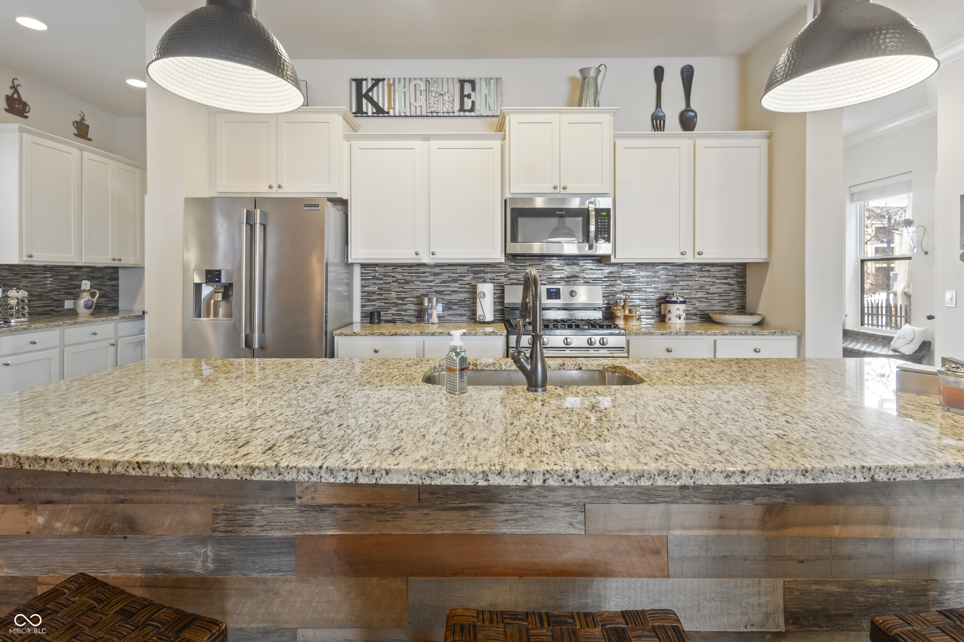 9109 Rising Road Indianapolis, IN 46216 - Photo 7 of 41