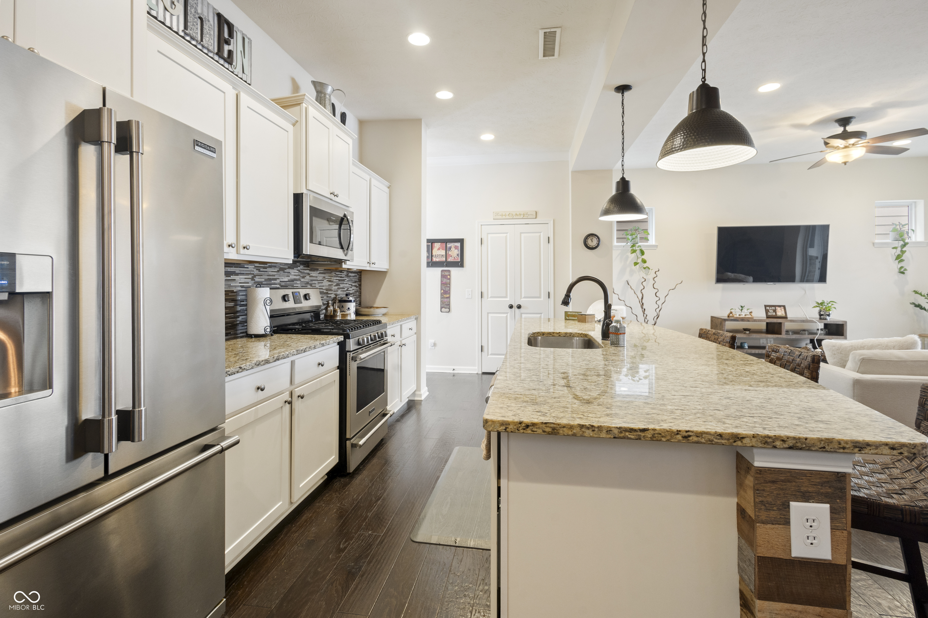 9109 Rising Road Indianapolis, IN 46216 - Photo 9 of 41