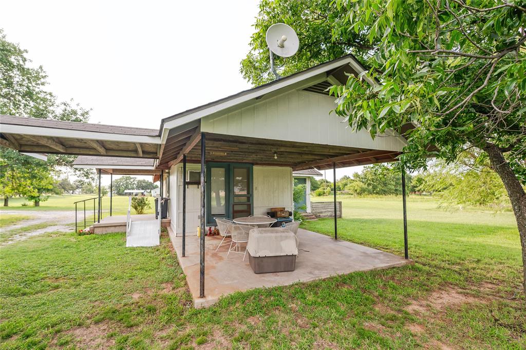 1306 Winn Road Bowie, TX 76230 - Photo 13 of 23