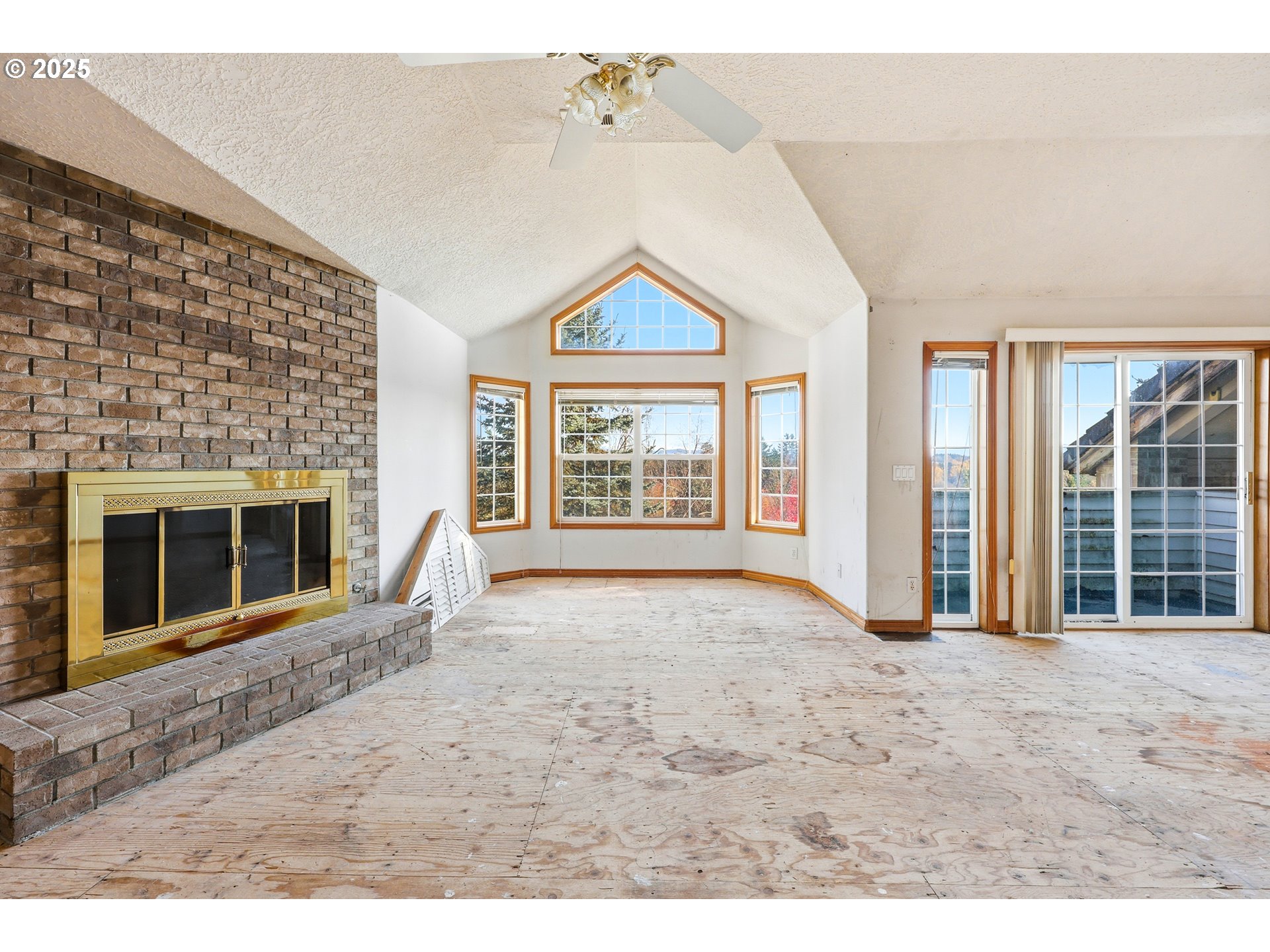 417 Southeast 13th Court Gresham, OR 97080 - Photo 27 of 35