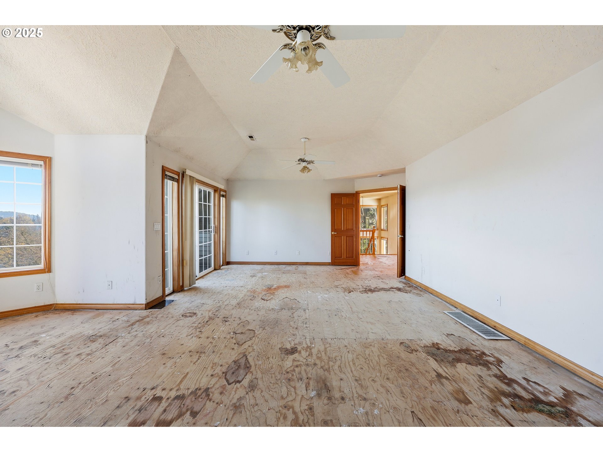 417 Southeast 13th Court Gresham, OR 97080 - Photo 28 of 35