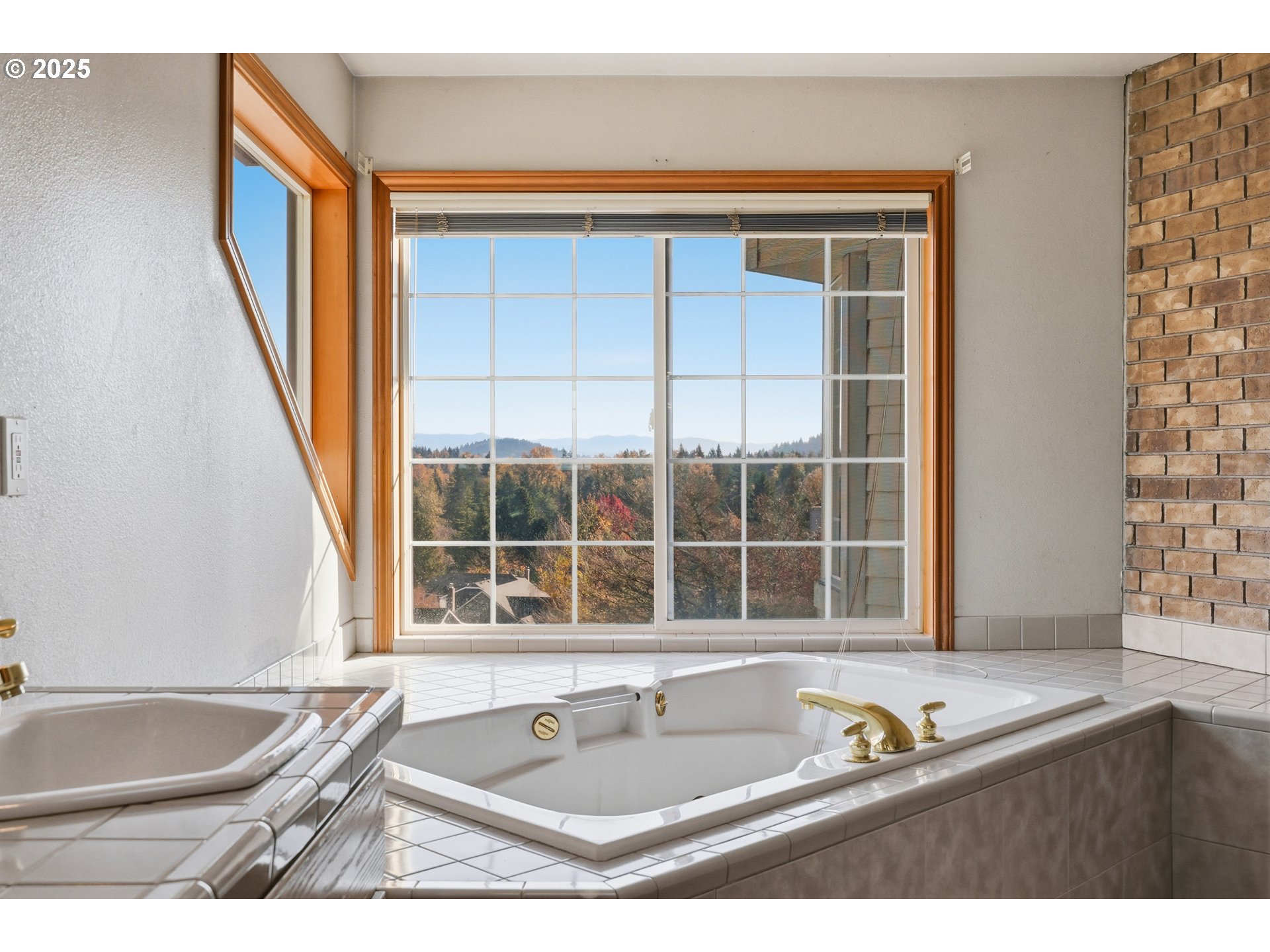 417 Southeast 13th Court Gresham, OR 97080 - Photo 31 of 35