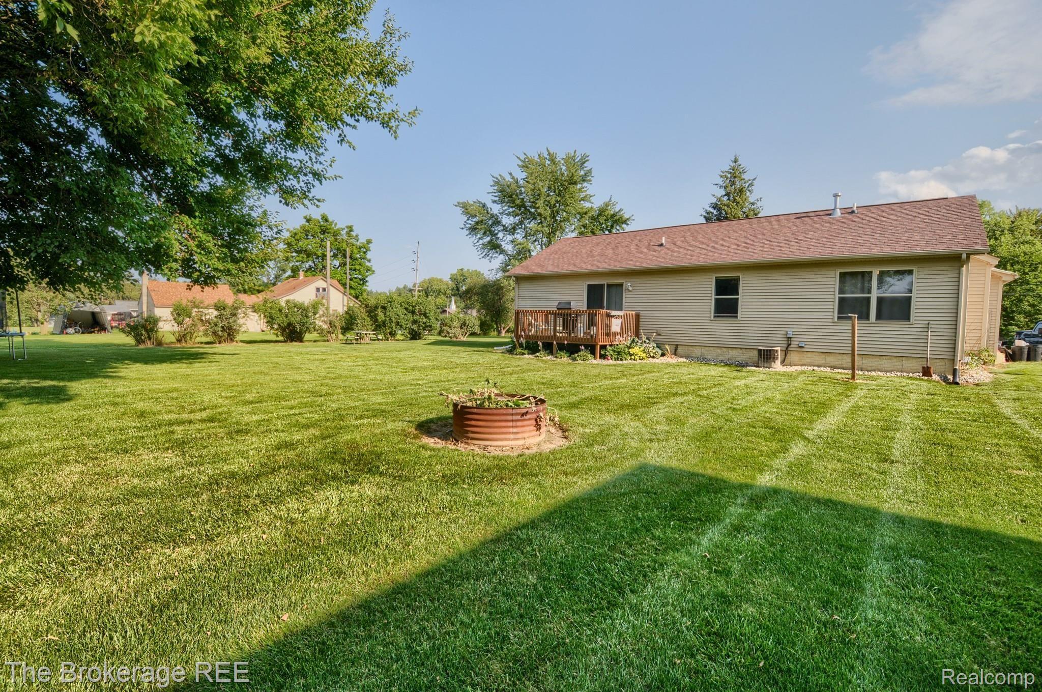 7459 East Coldwater Road Davison, MI 48423 - Photo 8 of 36 SD3_4406-HDR(5).jpg