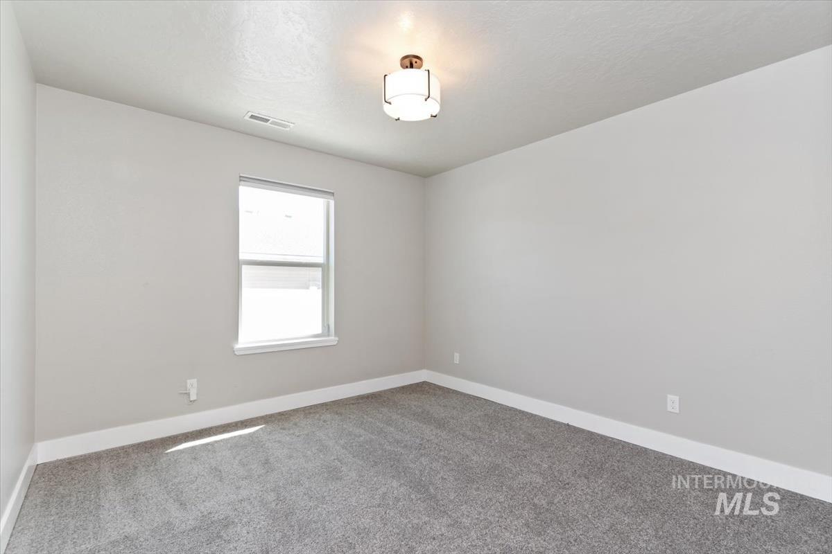 4323 Bainbridge Street Caldwell, ID 83607 - Photo 15 of 50