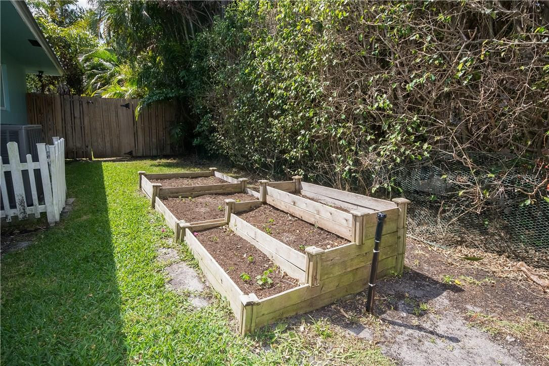 10 Minnetonka Road Sea Ranch Lakes, FL 33308 - Photo 22 of 36 Grow your own herb garden...